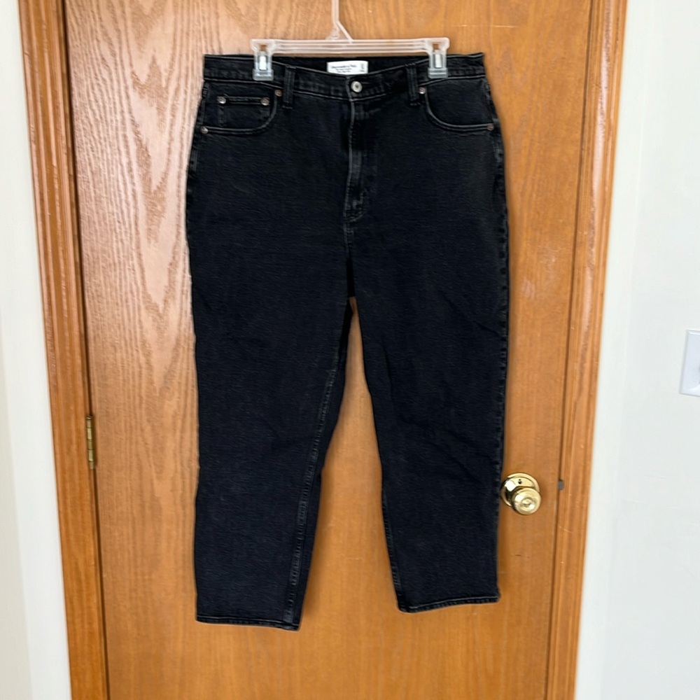 Abercrombie and Fitch Curve Love The Anke Straight Ultra High Rise